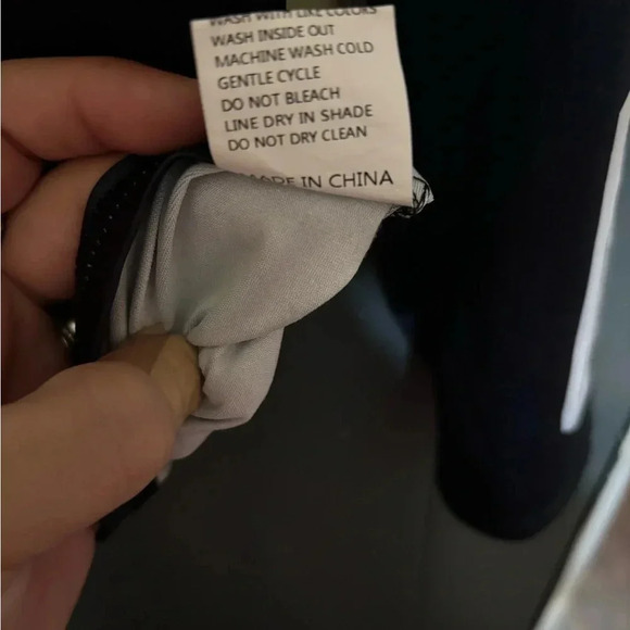 OPTIMAL ALL SEASON CHIC PRINT LONG SLEEVE TEE - Picture 4 of 5